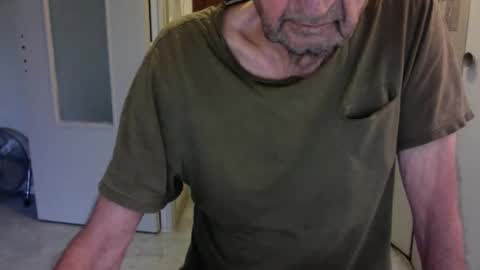 auguste688483 online show from May 5, 8:55 am