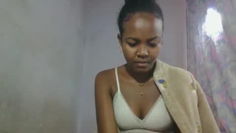 aurelie08 online show from May 20, 9:59 am