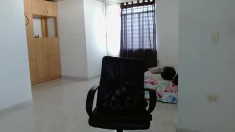 Snapshot of aureliv1 chatting on April 30, 10:03 pm Aureliano online show from April 30, 10:03 pm