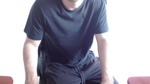Snapshot of aureliv1 chatting on May 12, 10:18 pm Aureliano online show from May 12, 10:18 pm