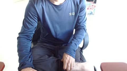 Snapshot of aureliv1 chatting on May 15, 9:55 pm Aureliano online show from May 15, 9:55 pm
