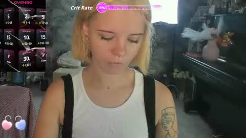 Snapshot of aurora__cute chatting on July 4, 8:37 pm Auroraa Cute online show from July 4, 8:37 pm