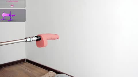 Snapshot of aurora_divine chatting on January 7, 10:30 pm aurora_divine online show from January 7, 10:30 pm