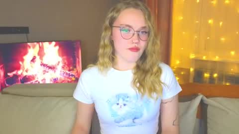 Kate online show from December 12, 4:43 pm