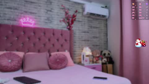 Aurora online show from December 28, 1:17 pm