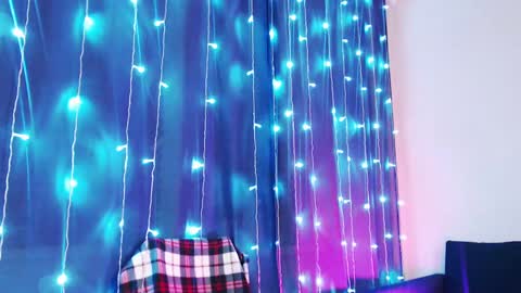 Snapshot of auroraunique chatting on March 6, 3:35 pm Aurora online show from March 6, 3:35 pm