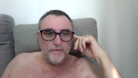 aussie_ozzie online show from August 8, 12:24 am