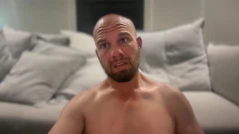 aussieboycal online show from April 8, 11:32 am