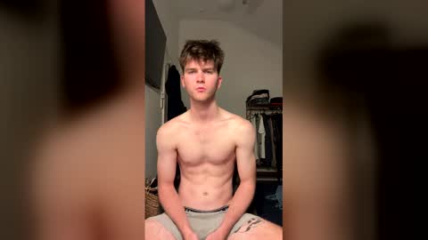 aussieboyethan online show from March 20, 12:54 pm
