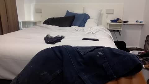 aussieguy59660 online show from February 27, 9:48 pm