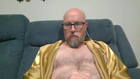 aussieguy73 online show from December 21, 12:12 pm