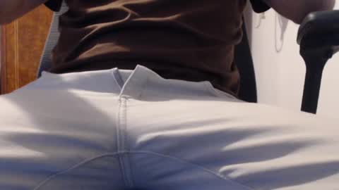 Snapshot of austin_breaker chatting on March 21, 6:11 pm austin_breaker online show from March 21, 6:11 pm