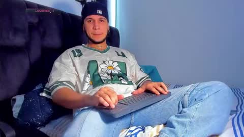 Snapshot of austin_curry chatting on June 3, 9:53 pm A online show from June 3, 9:53 pm