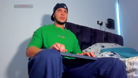 Snapshot of austin_curry chatting on June 7, 9:07 pm A online show from June 7, 9:07 pm