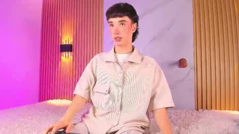 austin_rouse online show from October 16, 7:04 pm