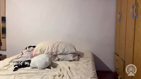 austinavril online show from March 4, 2:28 am