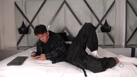 austinreeds online show from October 1, 12:00 pm