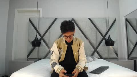 austinreeds online show from October 15, 11:54 am