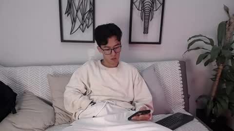 austinreeds online show from November 20, 12:16 pm