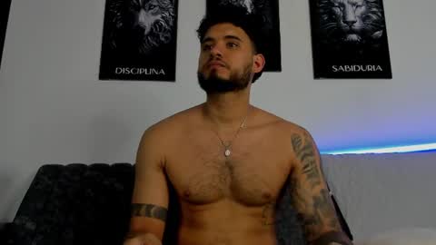 Snapshot of austintorres_ chatting on July 17, 12:28 am AustinTorres online show from July 17, 12:28 am