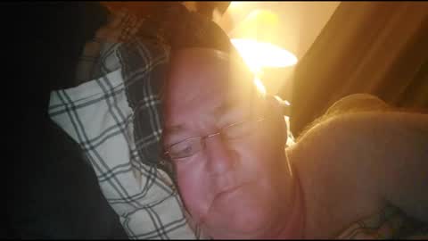 australian_guy_who_enjoys_life online show from April 7, 11:54 am