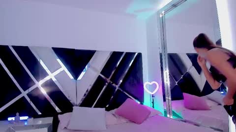 Snapshot of ava_fontana2 chatting on February 26, 11:15 pm Ava Fontana online show from February 26, 11:15 pm