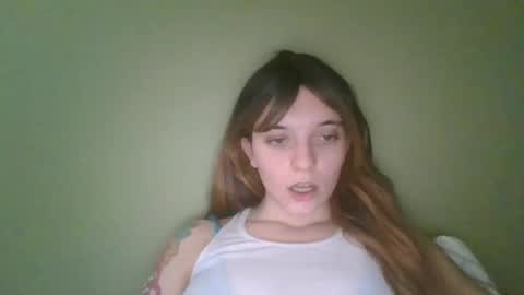 Snapshot of ava_mack chatting on May 31, 8:10 pm Ava Mack online show from May 31, 8:10 pm