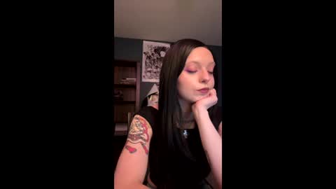 Snapshot of ava_mack chatting on June 6, 2:05 am Ava Mack online show from June 6, 2:05 am