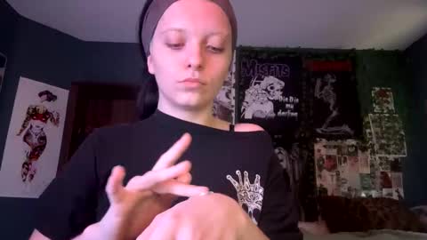 Snapshot of ava_mack chatting on June 7, 7:50 pm Ava Mack online show from June 7, 7:50 pm