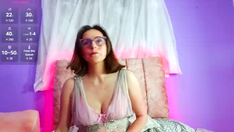 Snapshot of ava_raye chatting on June 22, 7:00 pm Ava online show from June 22, 7:00 pm
