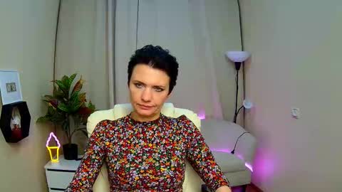 avasaturnian online show from February 27, 6:08 pm