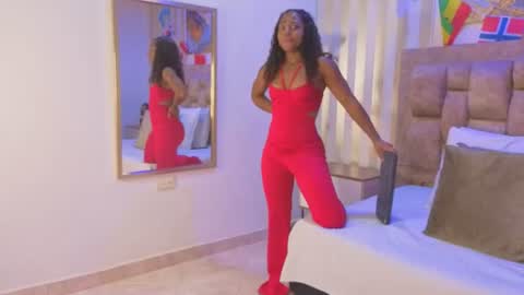 Snapshot of avis_lara chatting on July 3, 7:42 pm AVIS online show from July 3, 7:42 pm