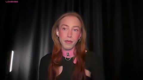 avril_pearly_ online show from June 18, 11:14 am