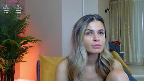 AVRILL CYRUX online show from February 25, 8:02 am