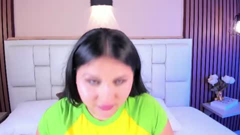 Snapshot of avymilton chatting on July 5, 12:01 pm Avy online show from July 5, 12:01 pm