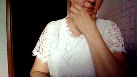 awesomeladyy online show from July 27, 8:32 am