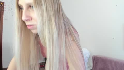 Emily online show from January 8, 1:42 am