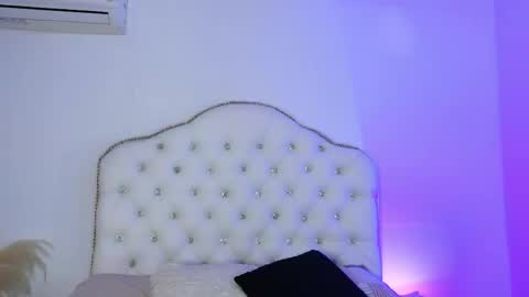 axarasss online show from June 8, 8:20 pm