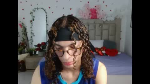 Axel online show from June 15, 12:46 am