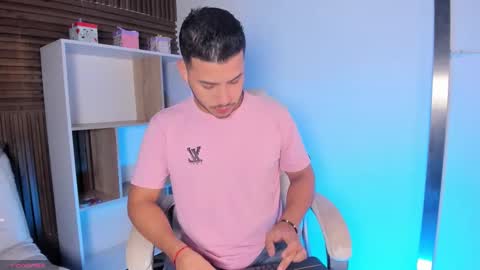 axel_grey_ online show from September 24, 12:08 pm
