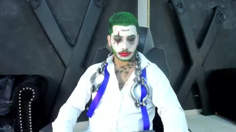 axel_grey_ online show from October 30, 12:45 am