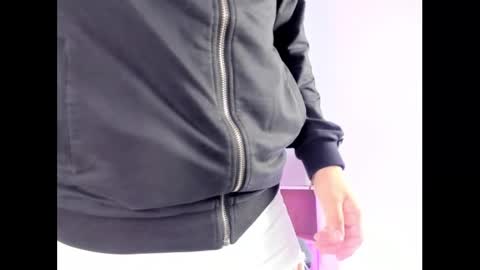 axel_grey_ online show from January 13, 12:10 pm