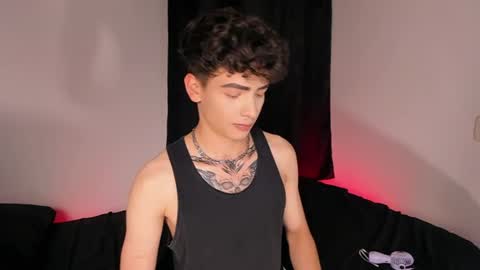 Axel online show from June 13, 1:14 am