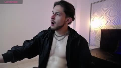 Snapshot of axel_porn_ chatting on April 12, 1:43 am Axel online show from April 12, 1:43 am