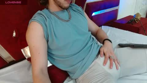 Snapshot of axel_porn_ chatting on May 16, 12:40 am Axel online show from May 16, 12:40 am