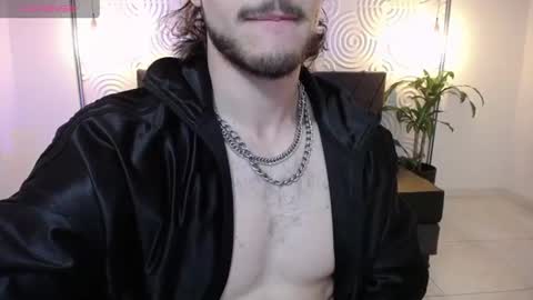 Axel  online show from July 1, 1:24 pm