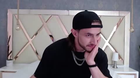Axel  online show from July 9, 12:26 am
