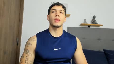 INDEPENDENT MODEL  online show from September 30, 4:23 pm