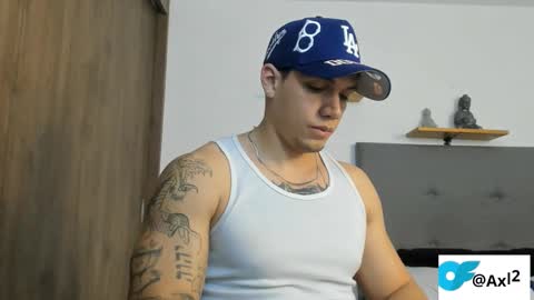 INDEPENDENT MODEL  online show from March 4, 11:33 pm