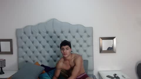 Snapshot of axel_xxx19 chatting on February 15, 10:06 pm AXEL XXX19 online show from February 15, 10:06 pm
